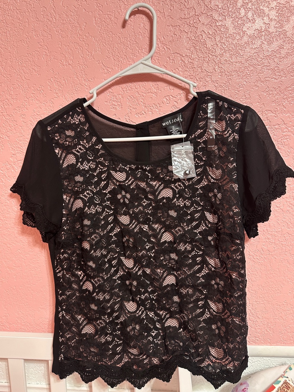 Wet Seal Y2K Black Floral Lace Flutter Sleeve Top NWT Size M